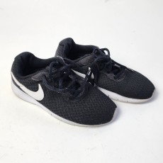 NIKE 여성용 탄준운동화 블랙 220MM